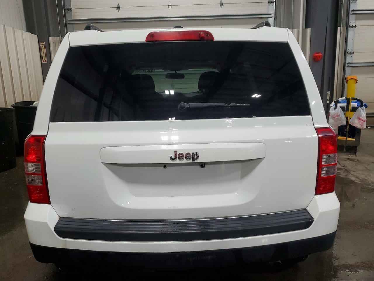 2014 Jeep Patriot Latitude - Image 6