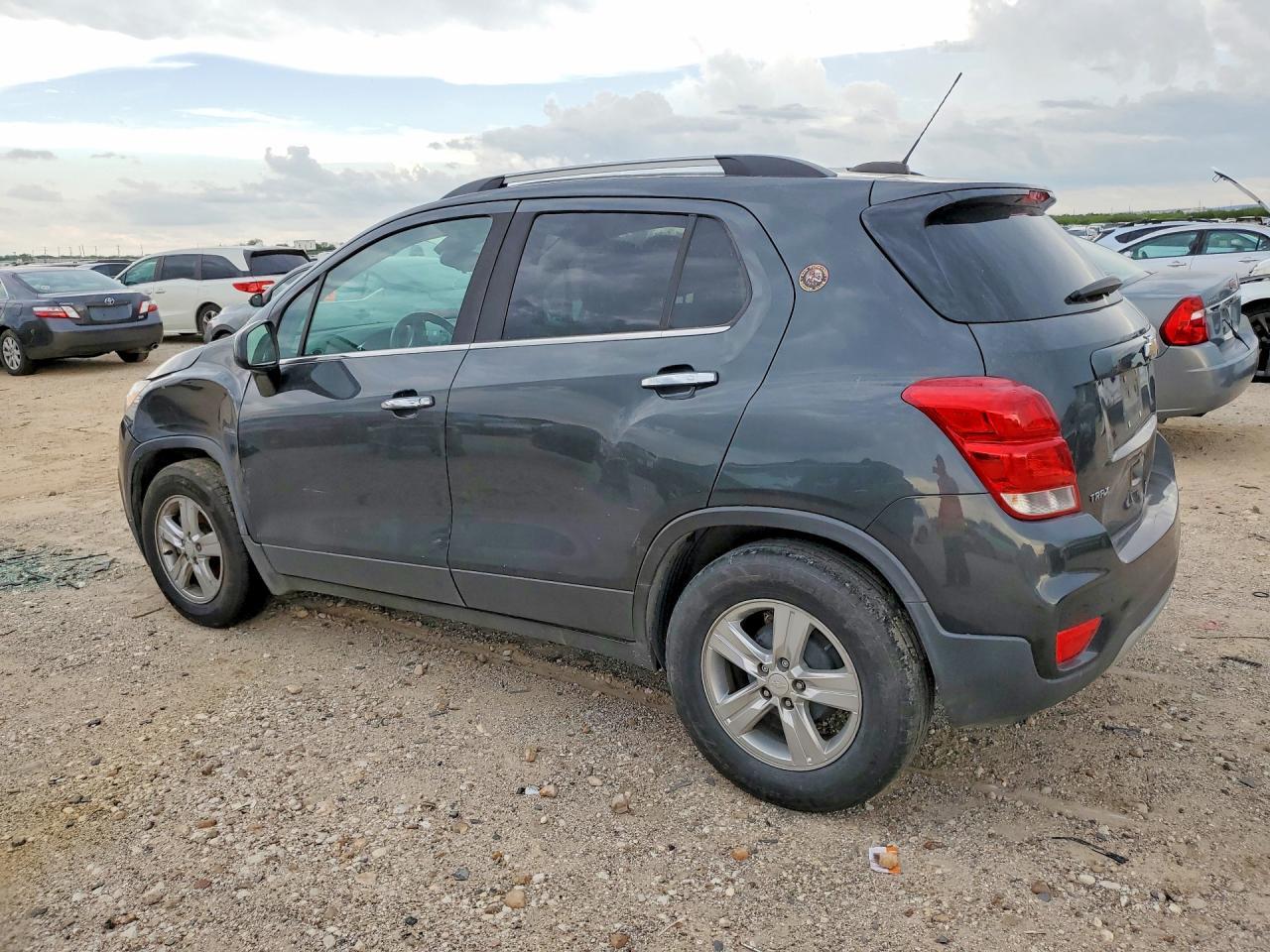 2018 Chevrolet Trax 1Lt - Image 2