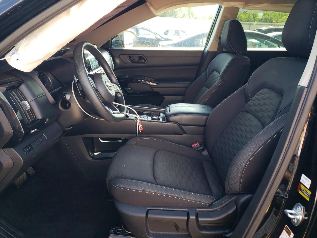 2023 Nissan Pathfinder S - Image 7