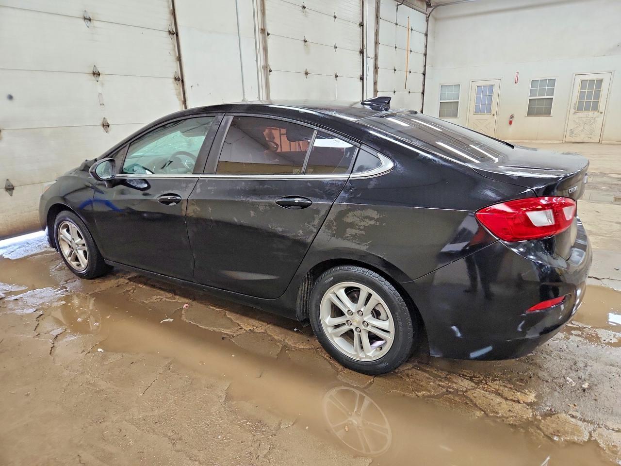 2017 Chevrolet Cruze Lt - Фото 2