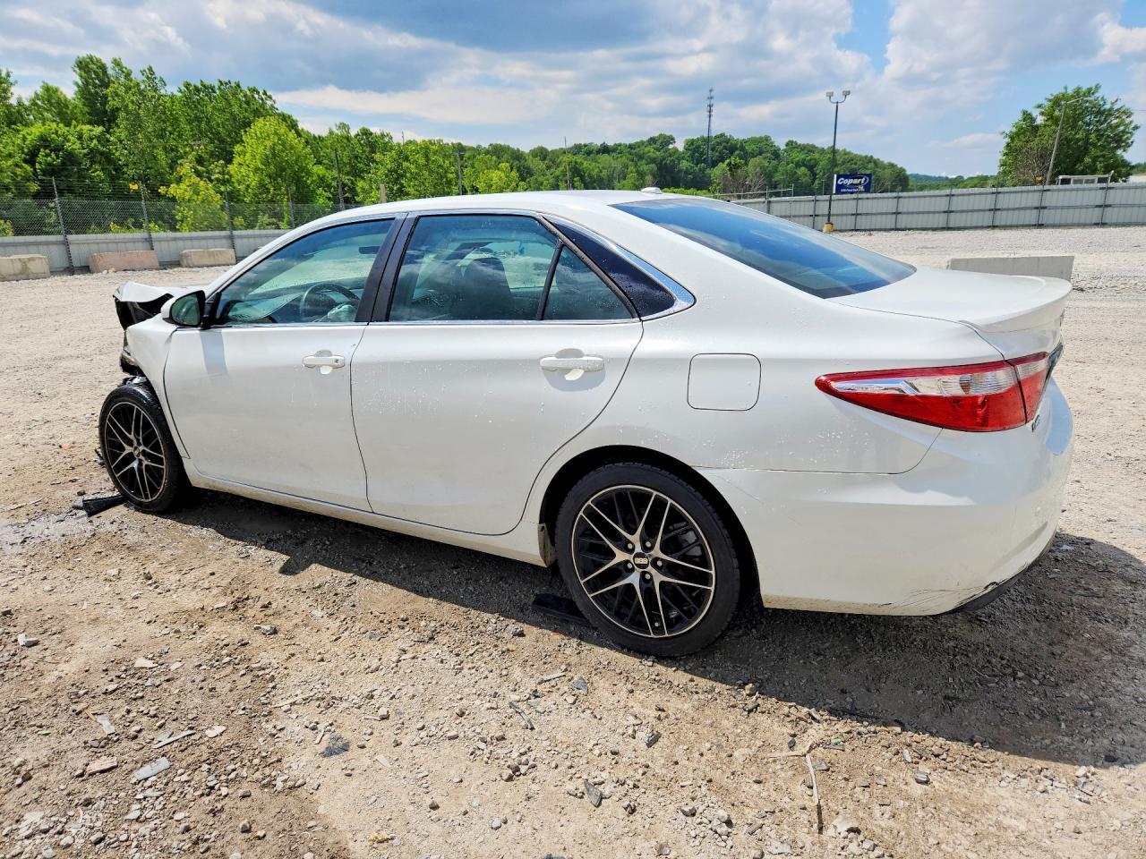 2015 Toyota Camry Xse - Фото 2