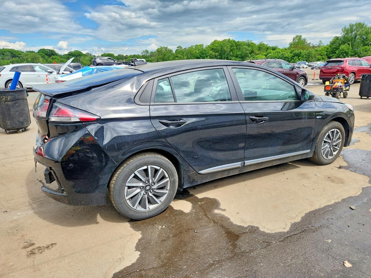 2020 Hyundai Ioniq Se - Фото 3