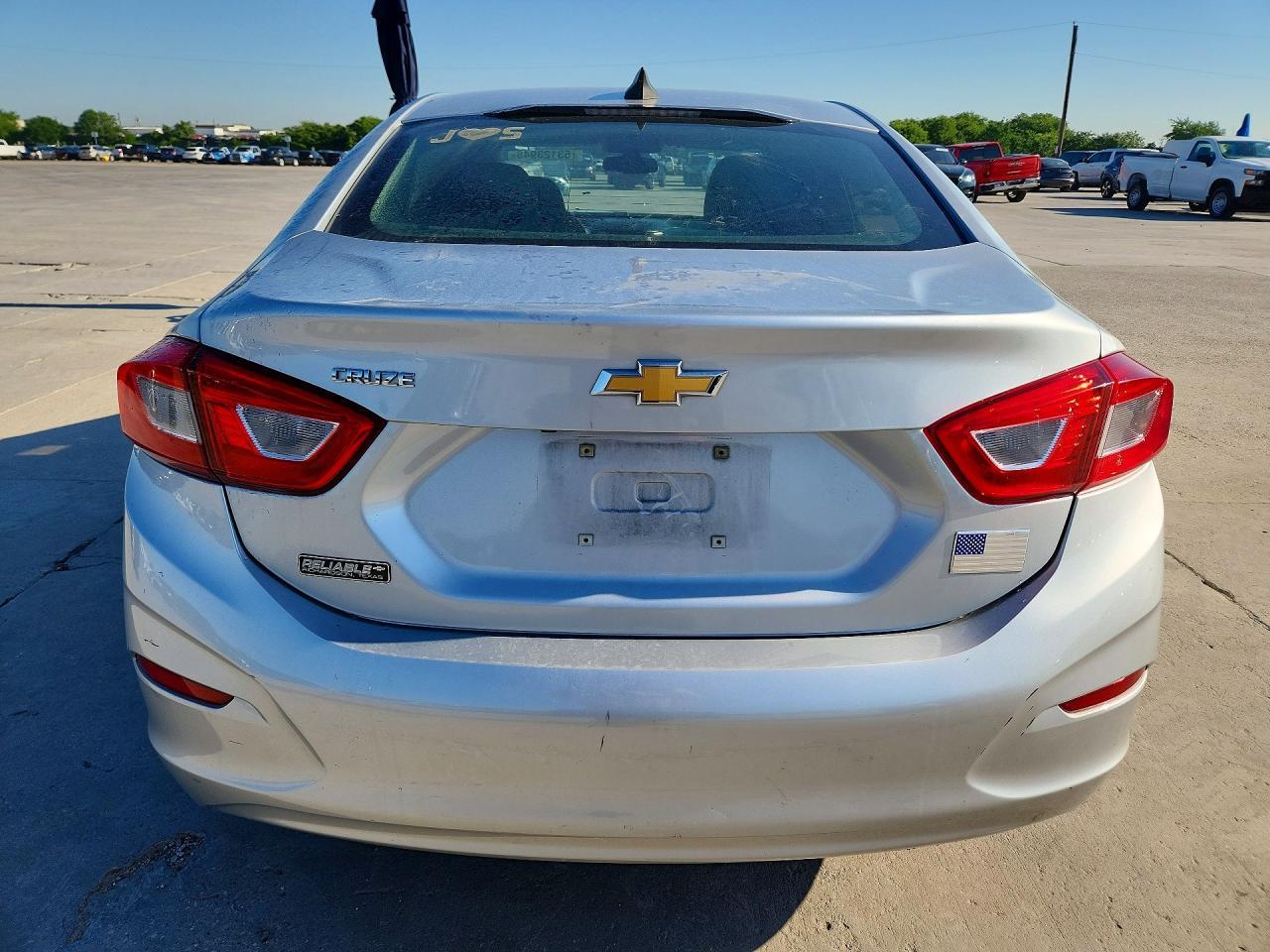 2018 Chevrolet Cruze Ls - Image 6
