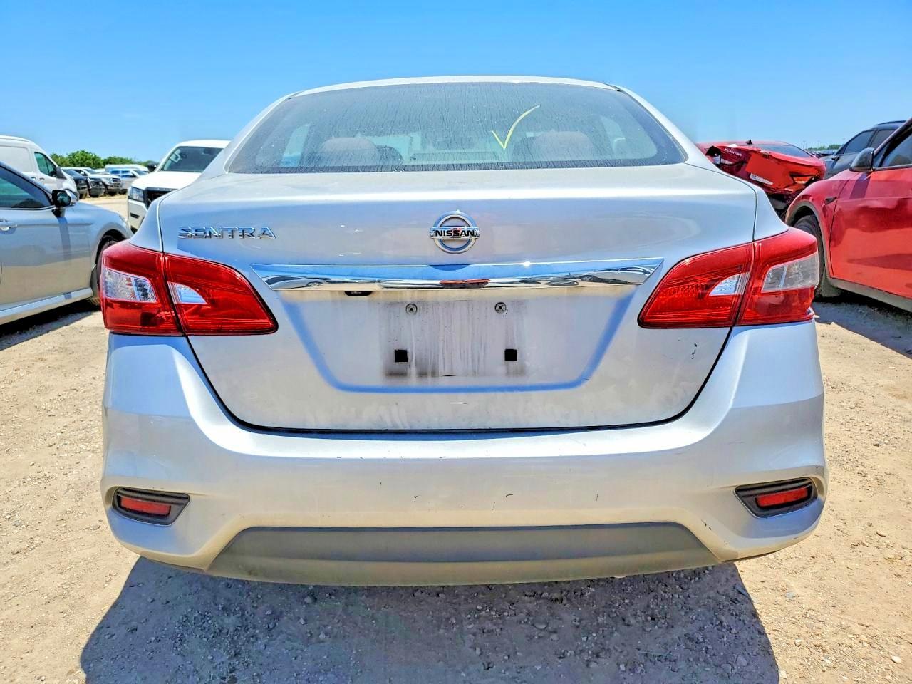 2018 Nissan Sentra S - Фото 6