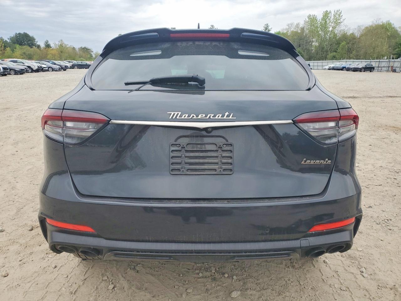 2022 Maserati Levante Base - Image 6