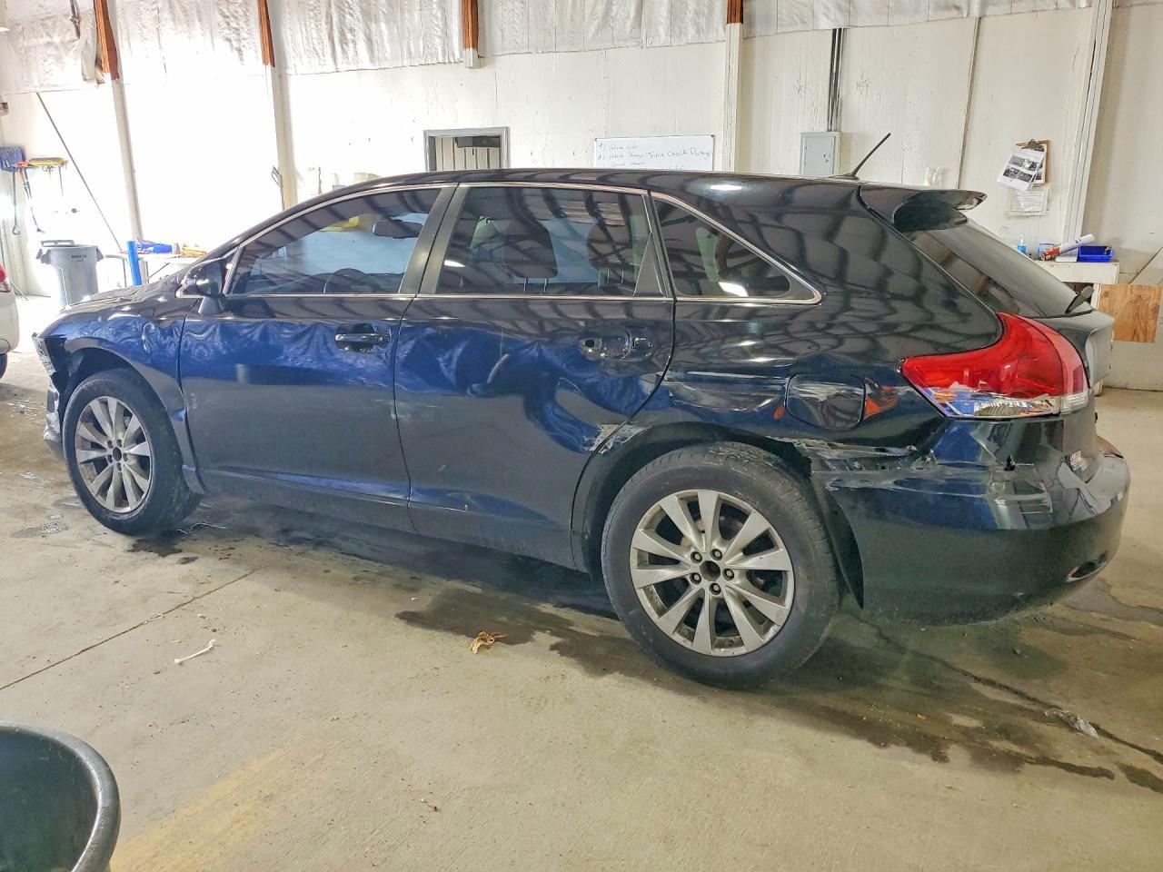 2013 Toyota Venza Le - Фото 2