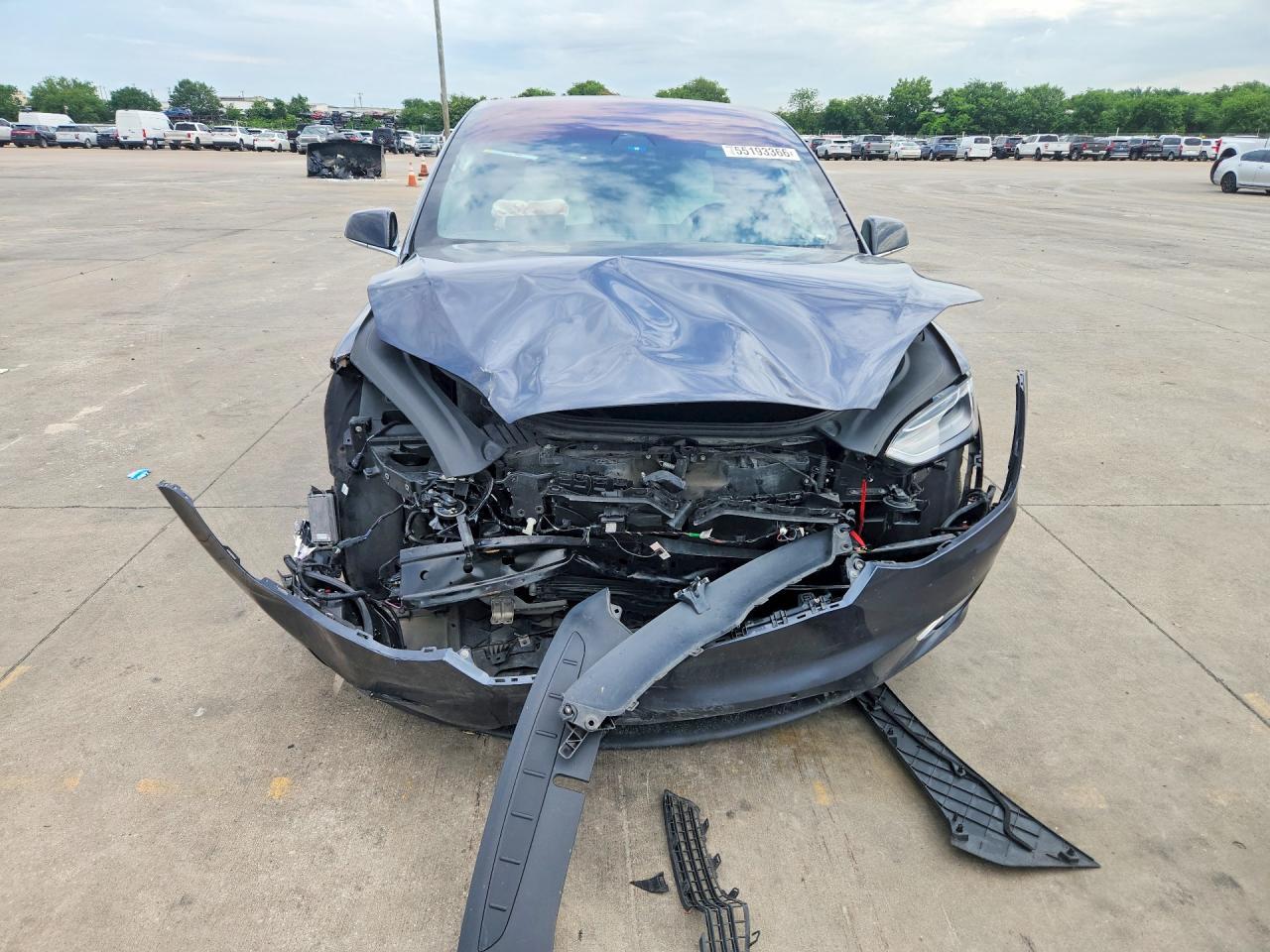 2021 Tesla Model X - Image 5