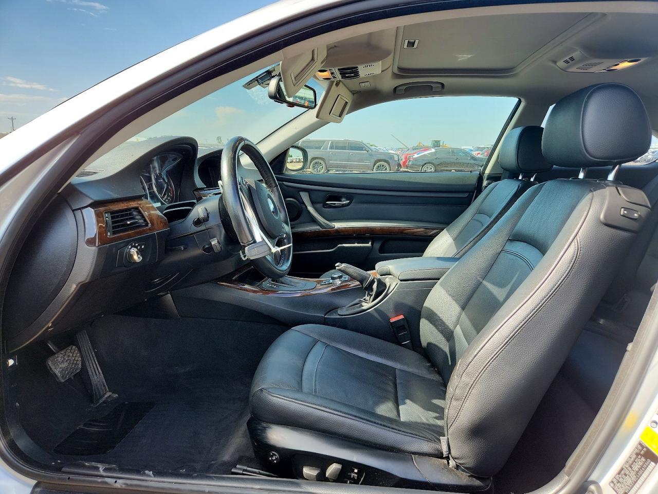 2011 BMW 335 Xi - Фото 7