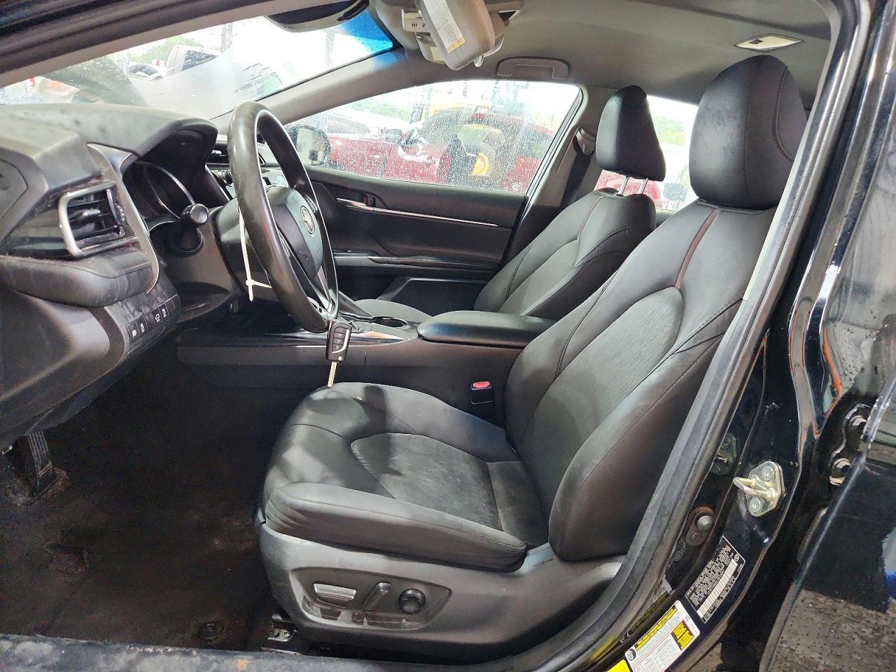 2020 Toyota Camry - Фото 7