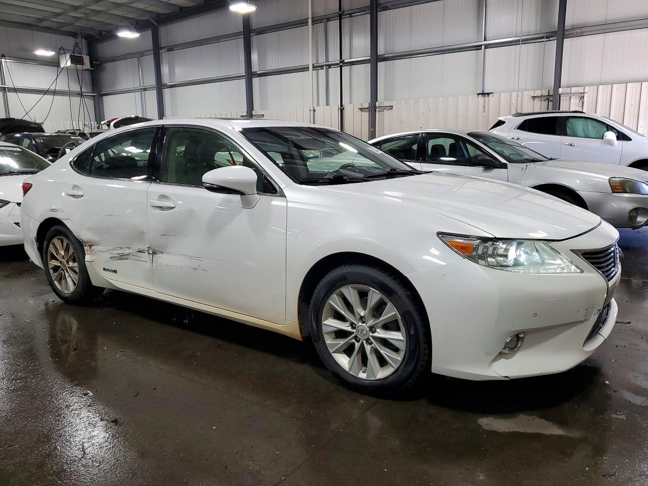 2015 Lexus Es 300H - Фото 4