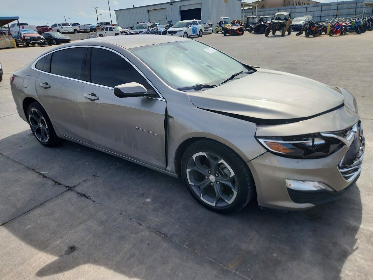 2022 Chevrolet Malibu Lt - Фото 4