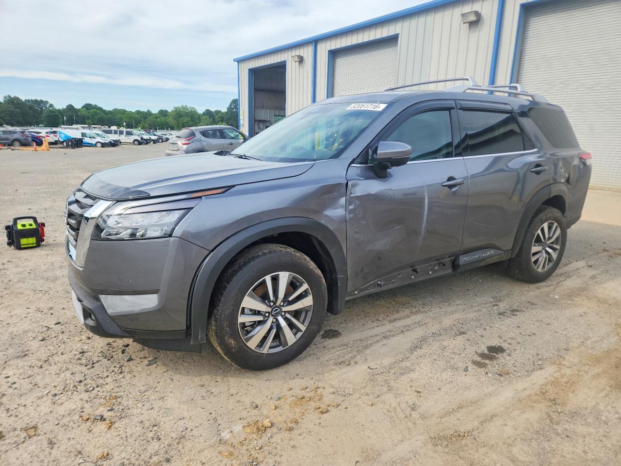2025 Nissan Pathfinder Sl