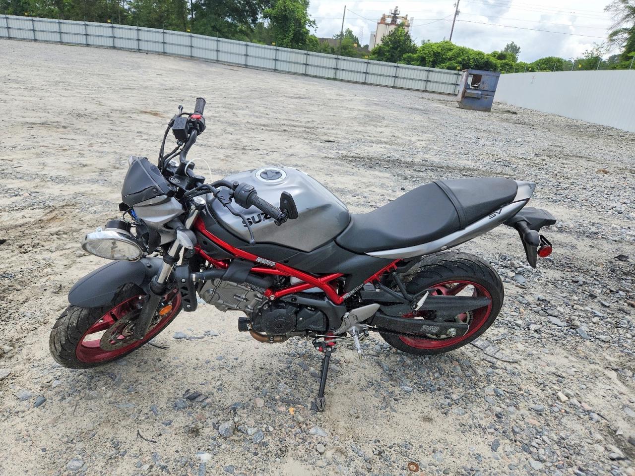 2019 Suzuki Sv650 - Фото 3