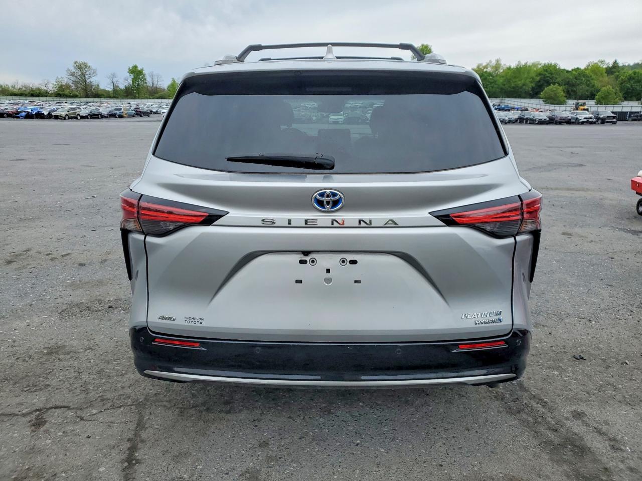 2022 Toyota Sienna - Фото 6