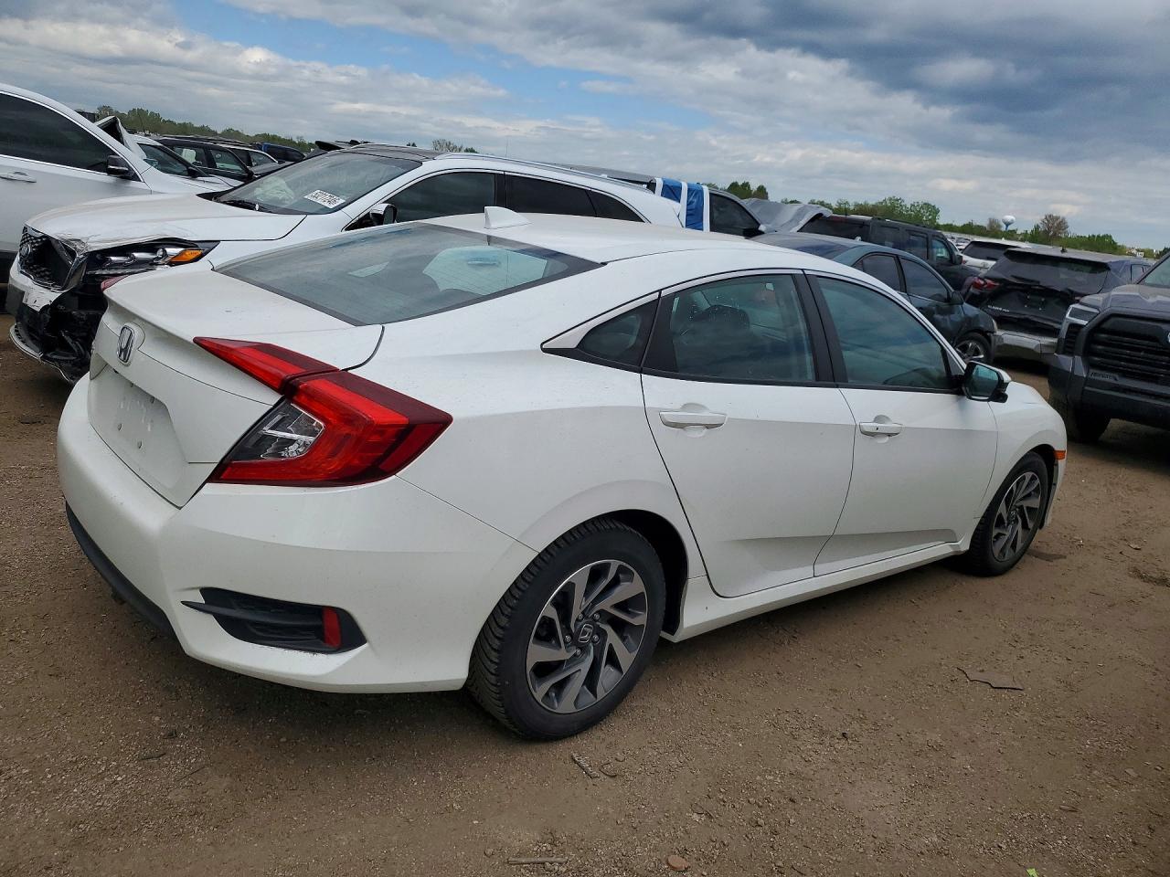 2017 Honda Civic Ex - Image 3