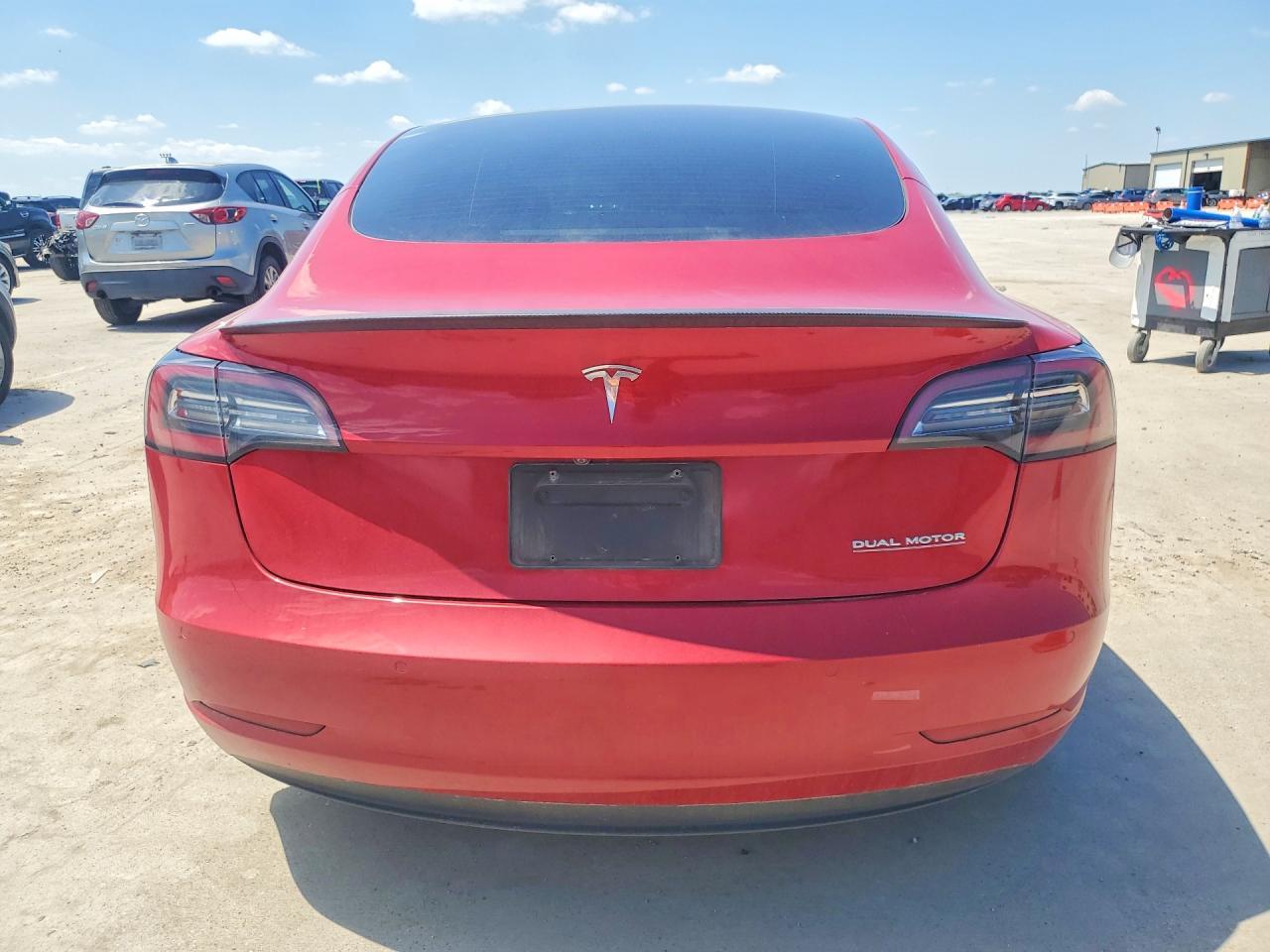 2022 Tesla Model 3 - Фото 6