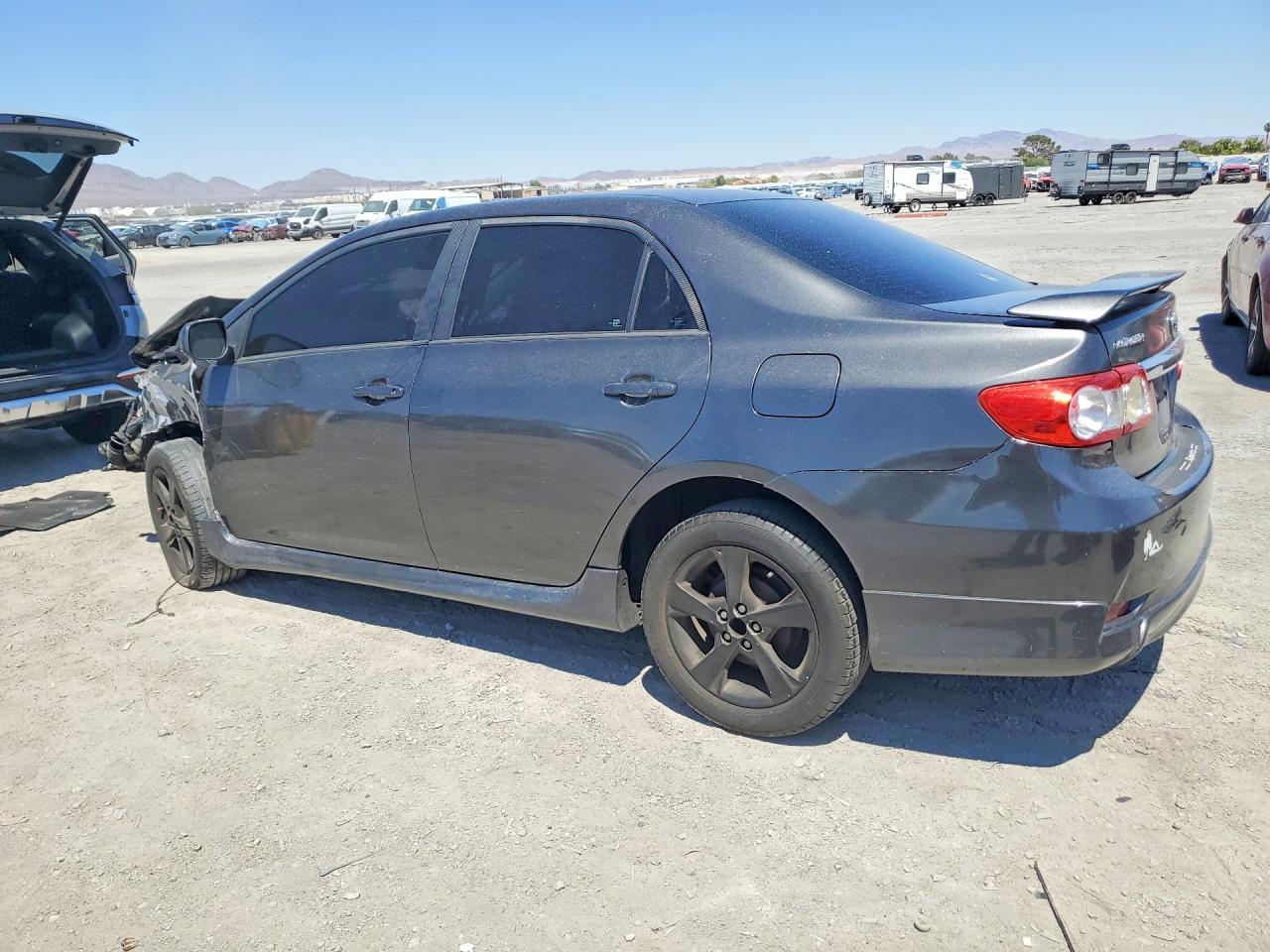 2013 Toyota Corolla B/S/Le - Фото 2