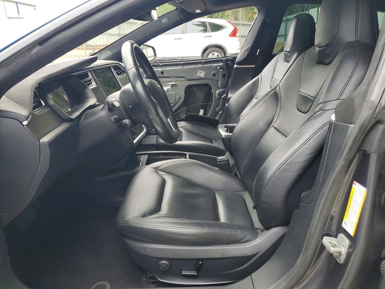 2016 Tesla Model S - Image 7