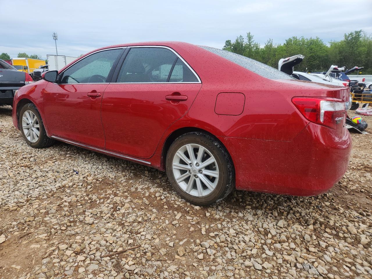 2013 Toyota Camry Xle - Image 2