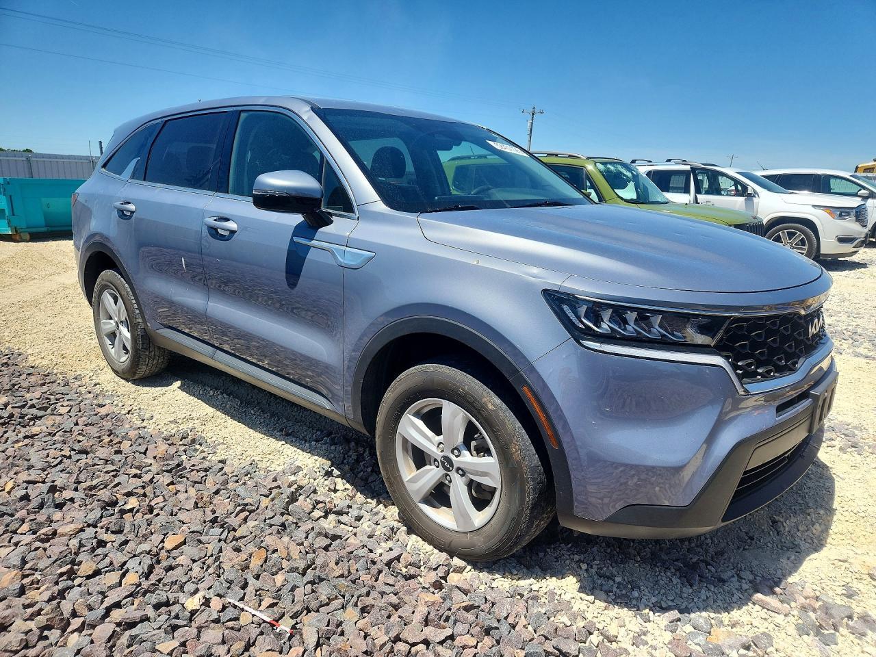 2022 Kia Sorento Lx - Image 4