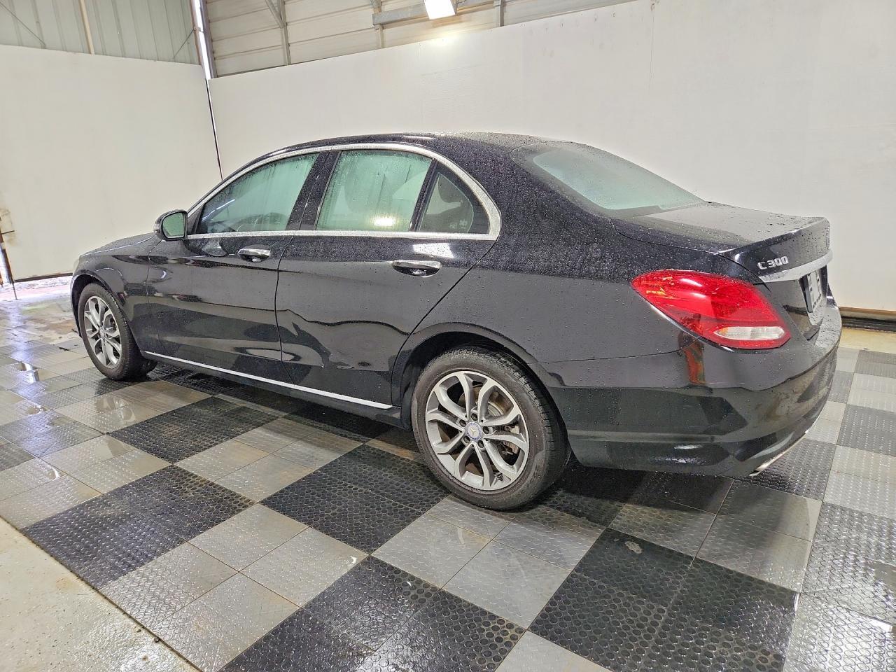 2017 Mercedes-Benz C 300 4Matic - Фото 2