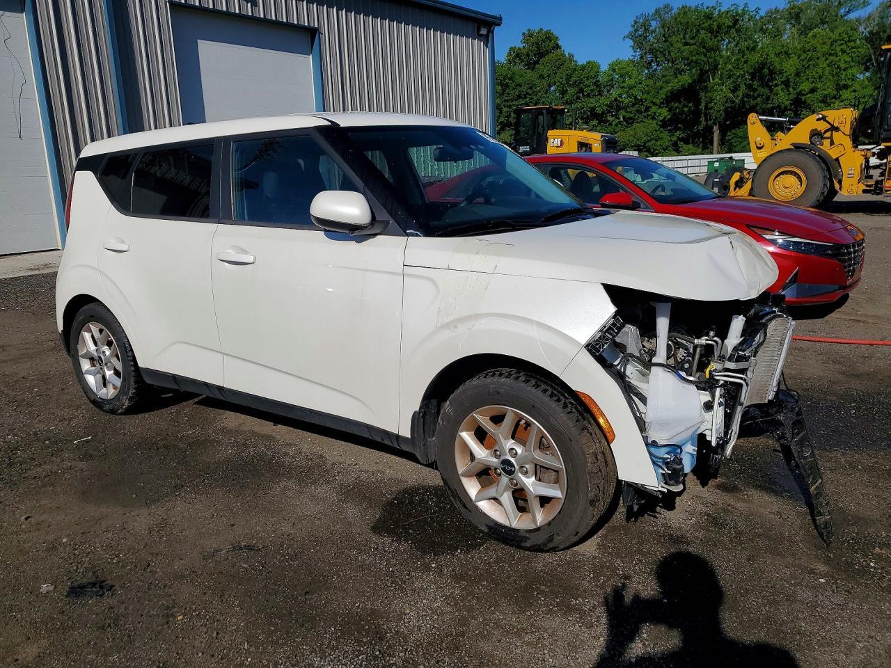 2023 Kia Soul Lx - Image 4