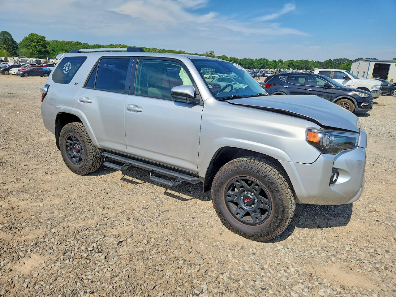 2020 Toyota 4 Runner - Фото 4