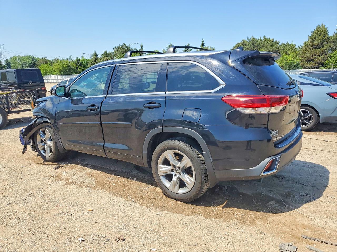 2019 Toyota Highlander Limited - Фото 2