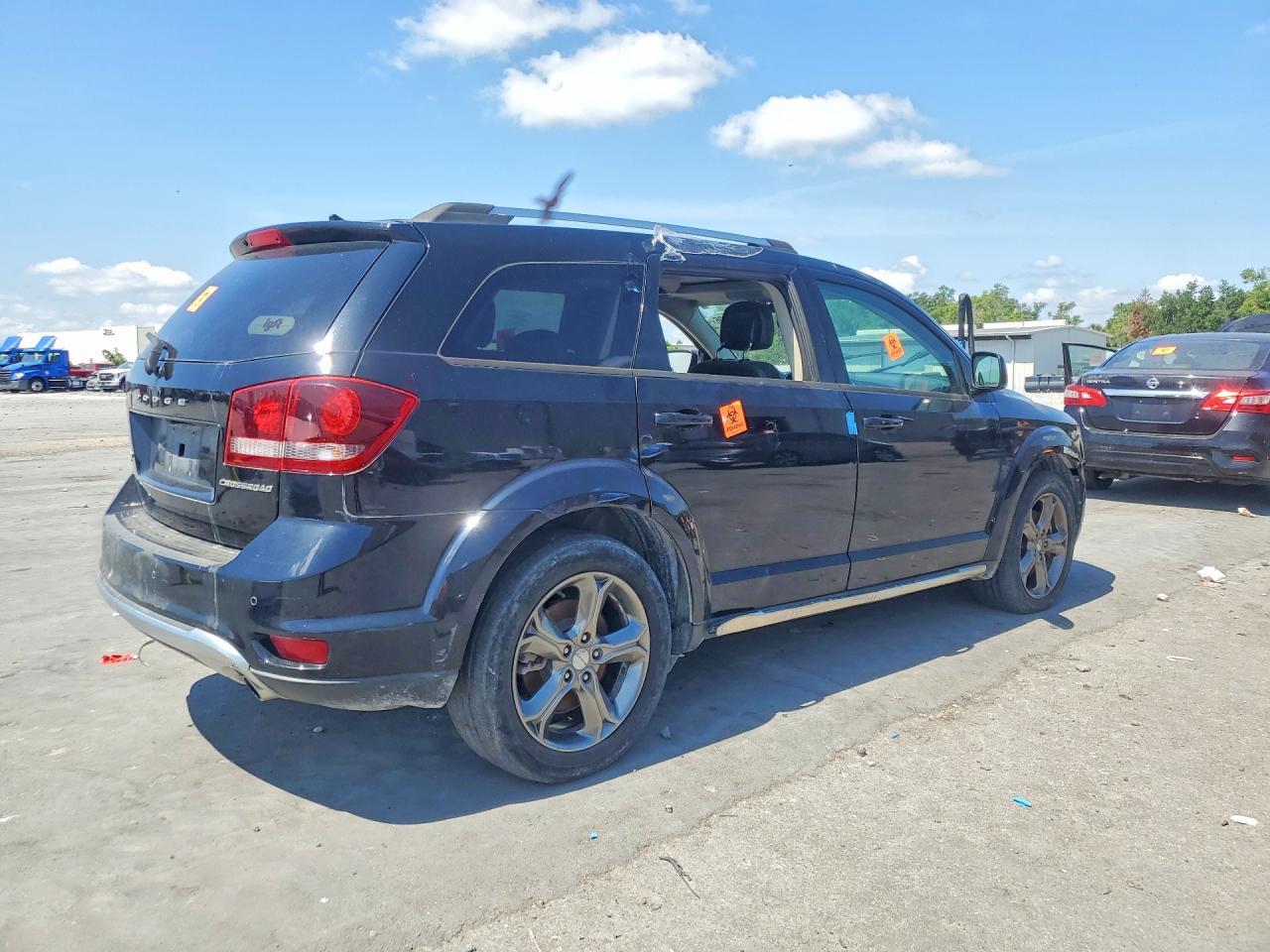 2017 Dodge Journey Crossroad - Image 3