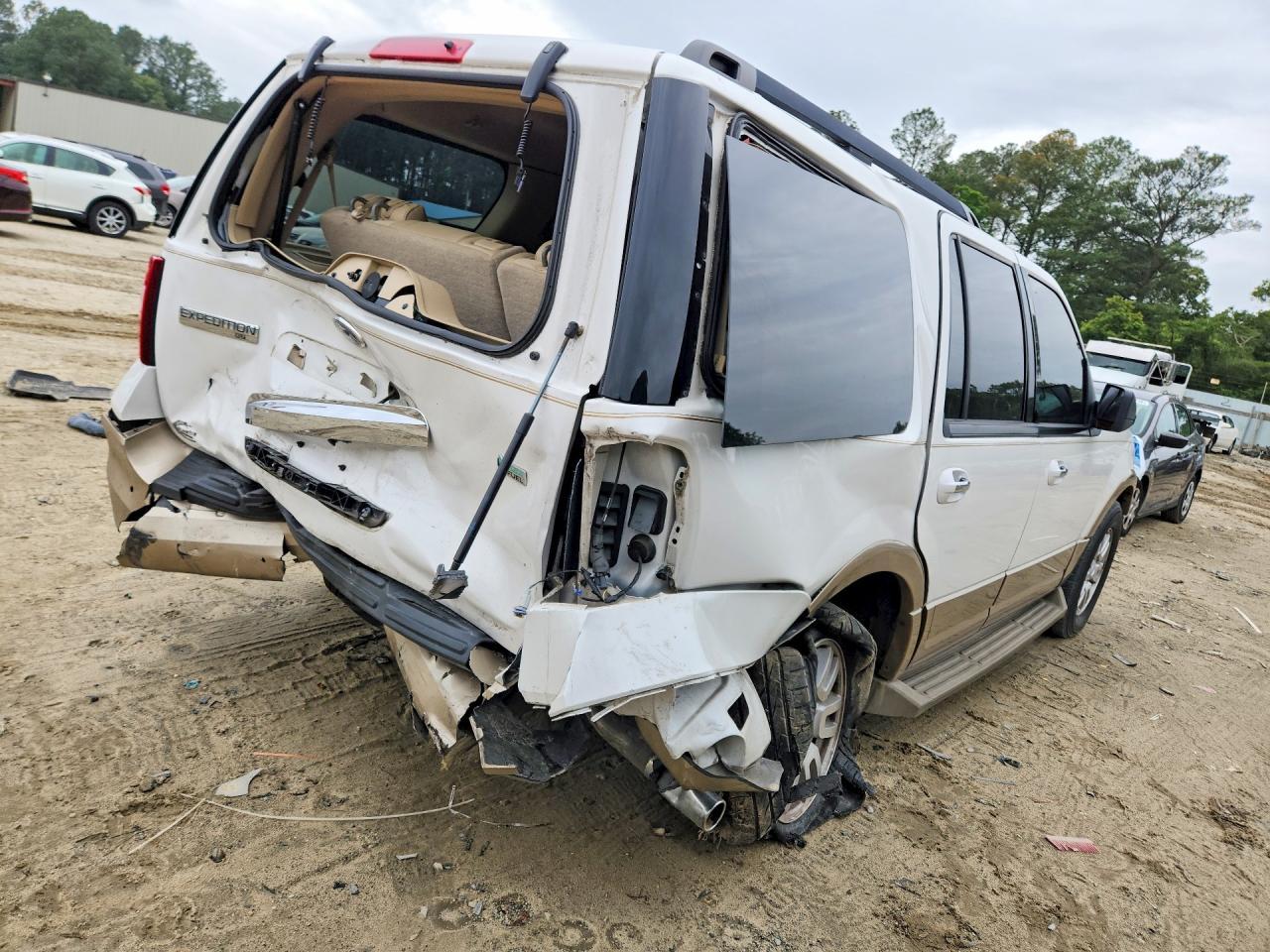 2014 Ford Expedition Xlt - Фото 3