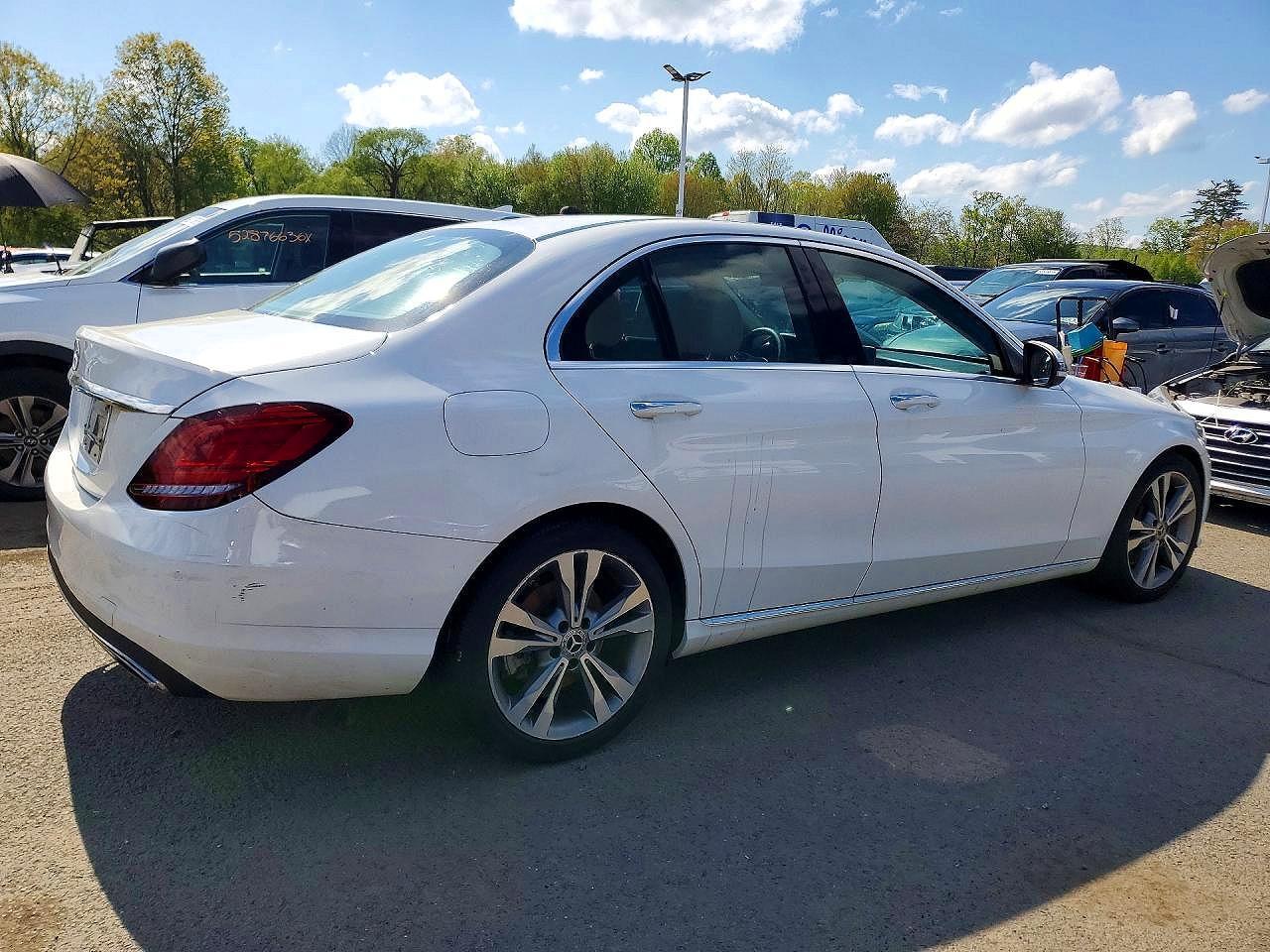 2019 Mercedes-Benz C 300 - Фото 3