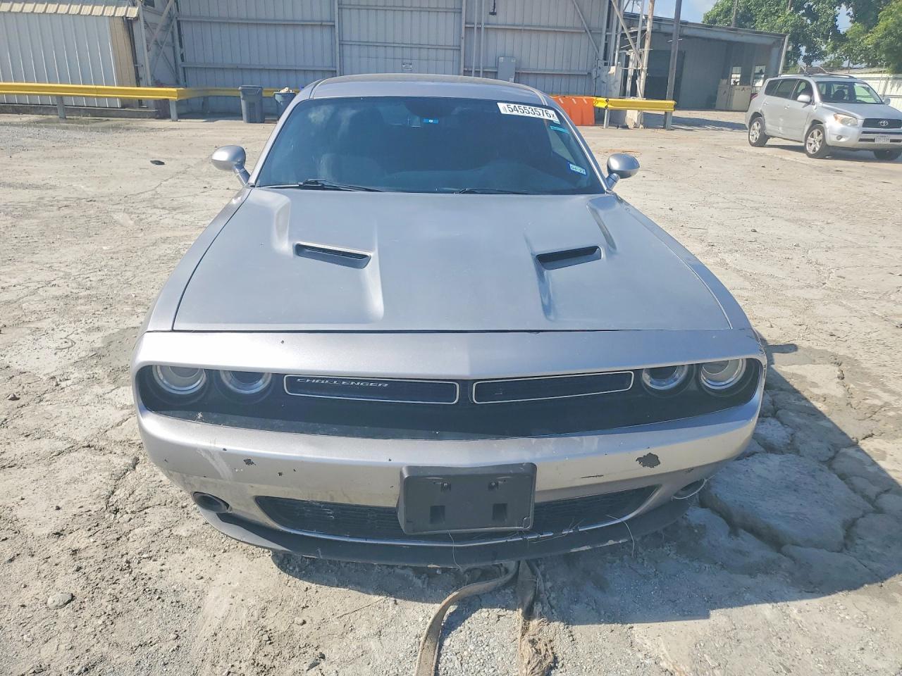 2017 Dodge Challenger Sxt - Image 5