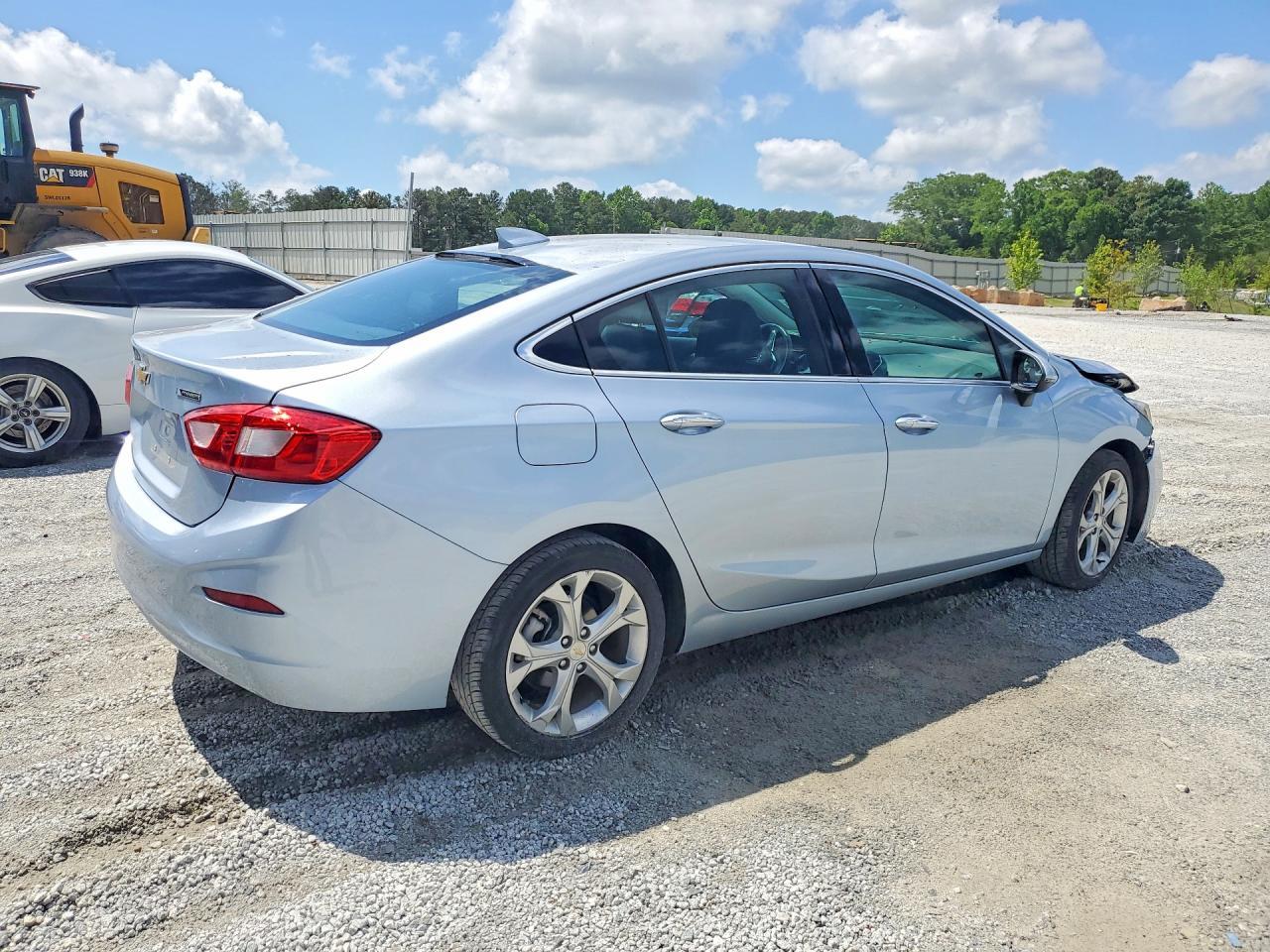 2017 Chevrolet Cruze Premier - Фото 3