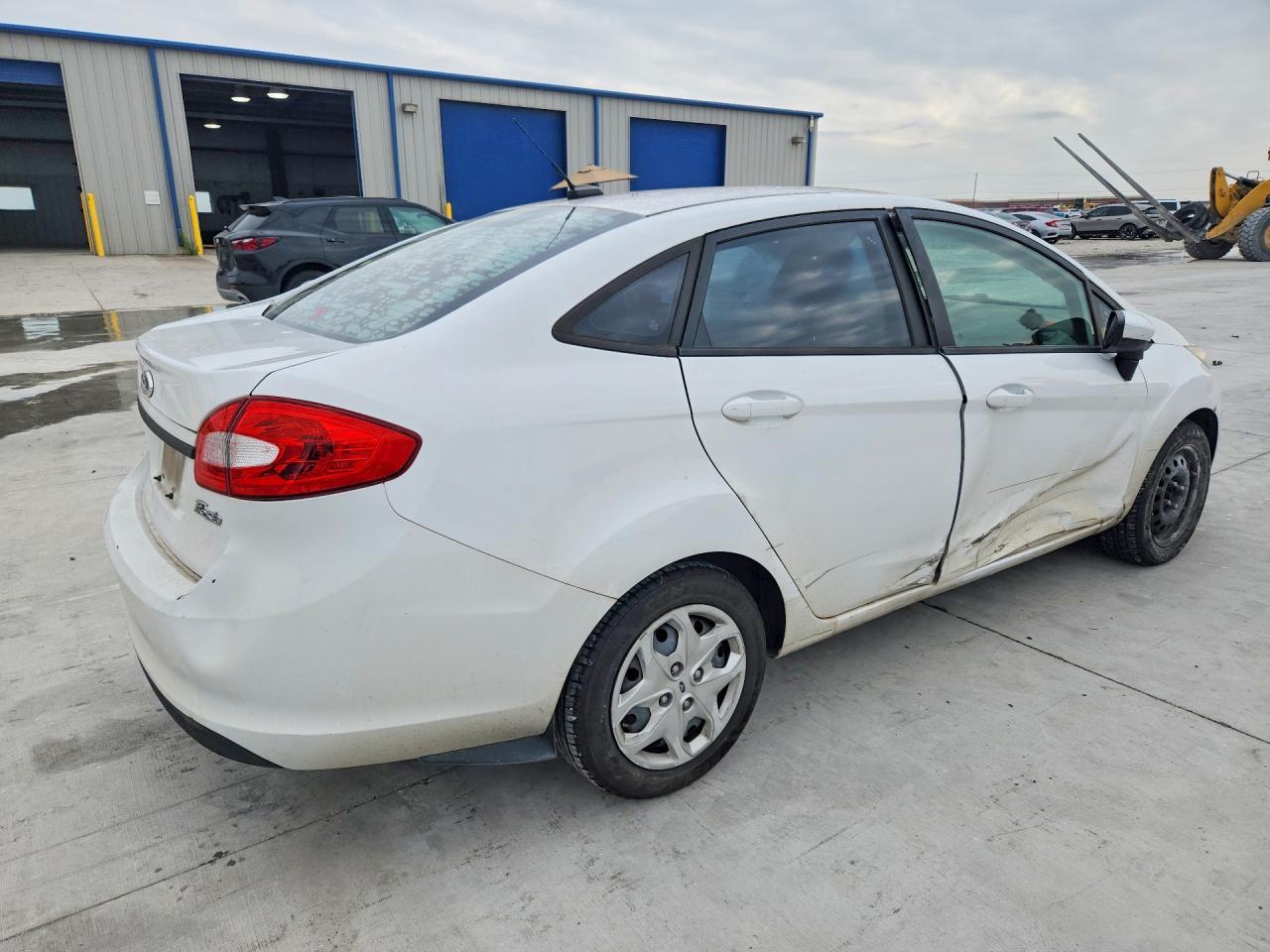2012 Ford Fiesta Se - Фото 3