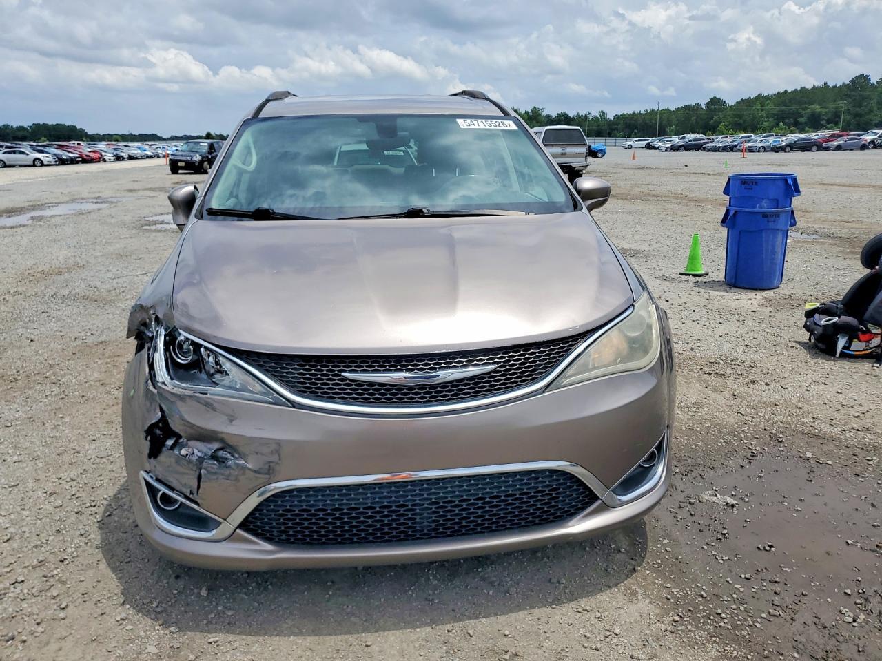 2017 Chrysler Pacifica Touring L - Фото 5