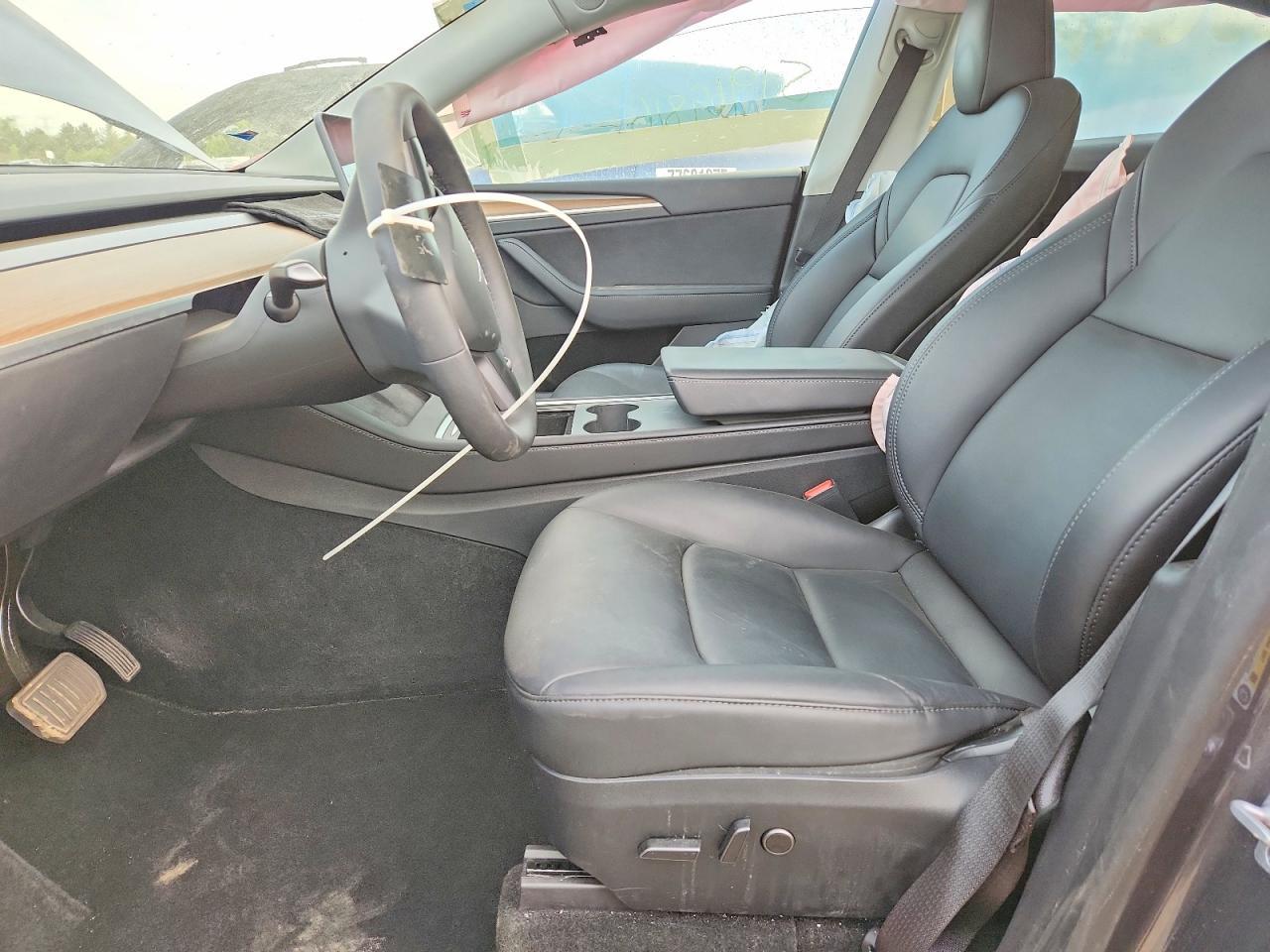 2023 Tesla Model Y - Image 7