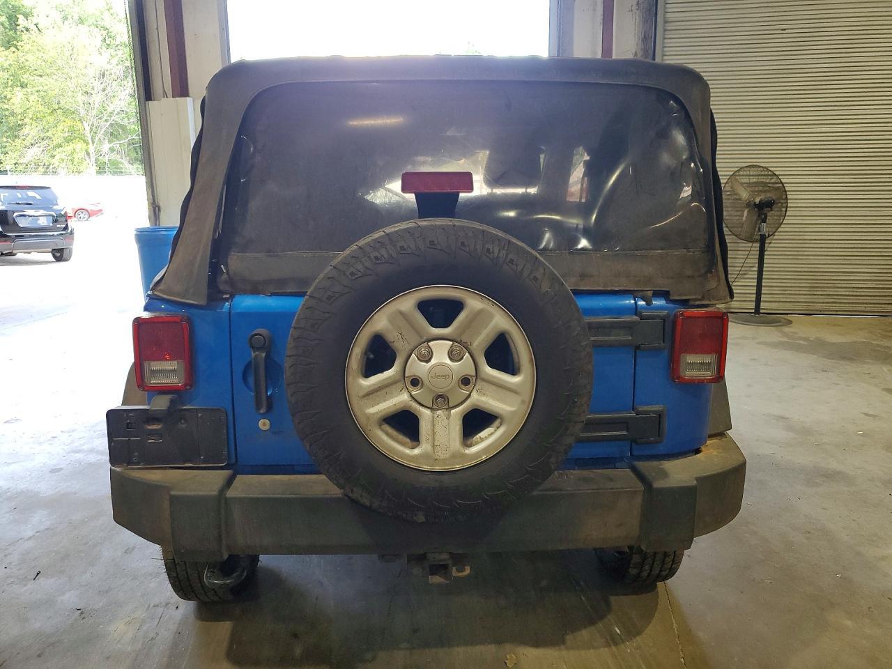 2015 Jeep Wrangler Sport - Фото 6