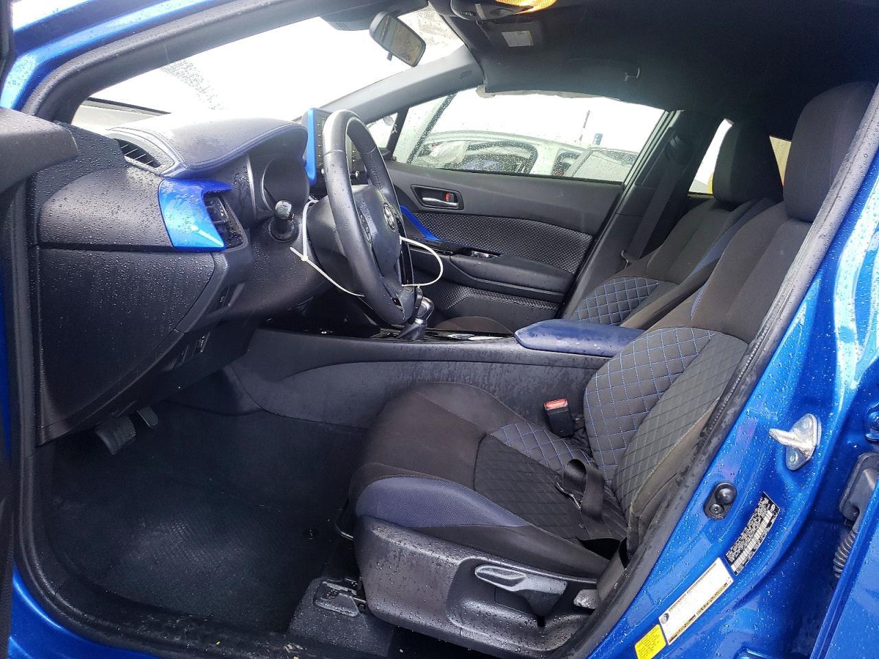 2021 Toyota C-Hr Xle - Image 7