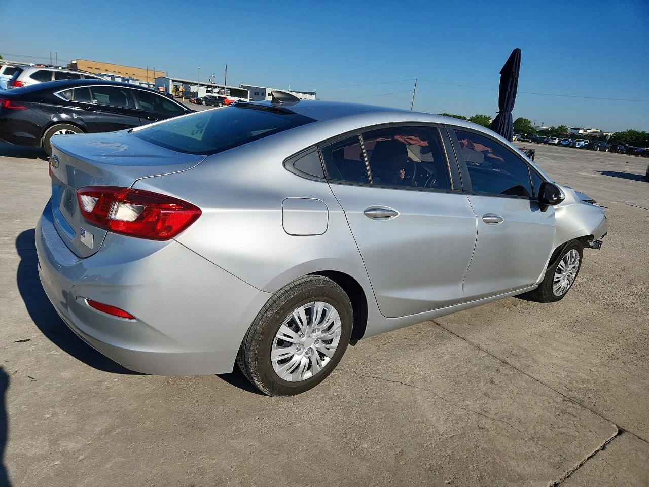 2018 Chevrolet Cruze Ls - Image 3
