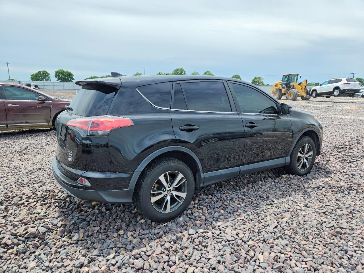 2018 Toyota Rav4 Xle - Image 3