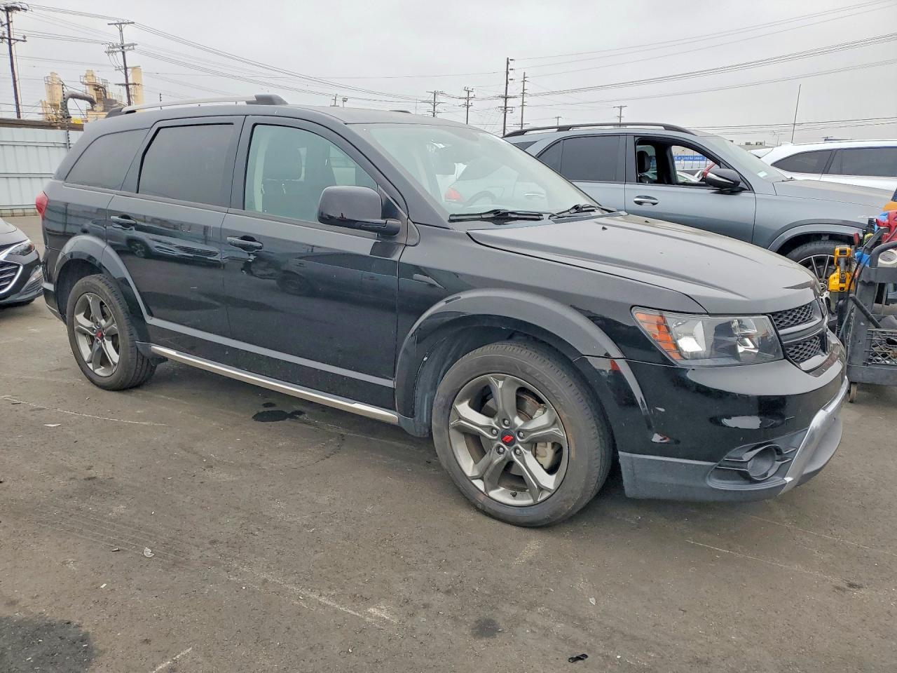 2017 Dodge Journey Crossroad - Image 4