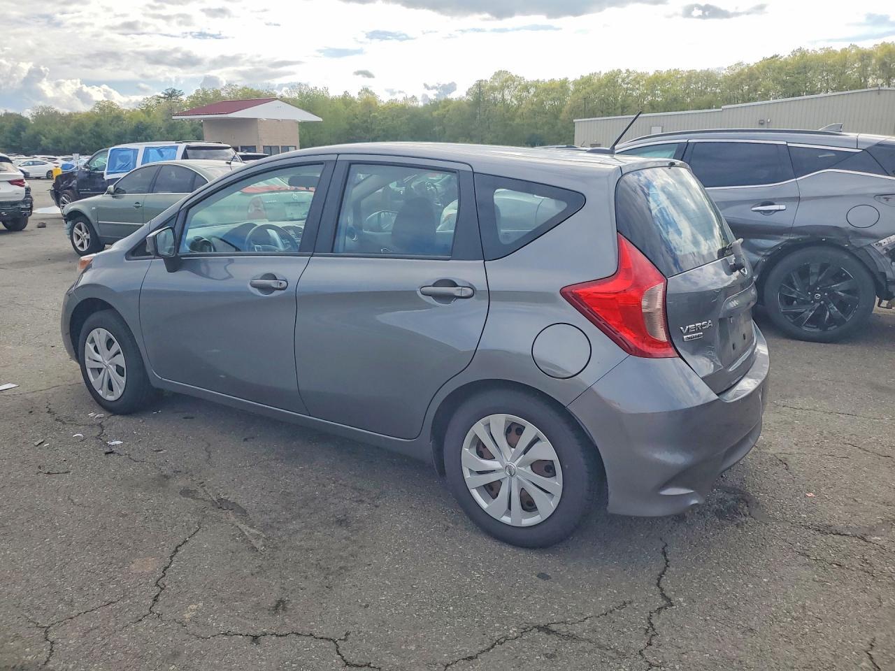 2018 Nissan Versa Note - Фото 2