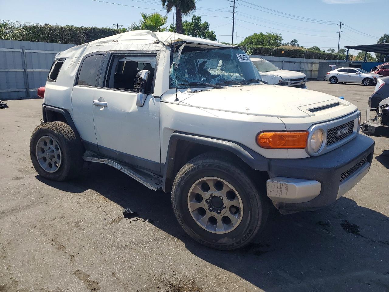 2011 Toyota Fj Cruiser Base - Image 4