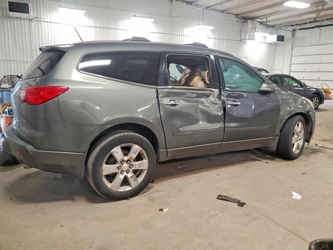2011 Chevrolet Traverse Ltz - Фото 3