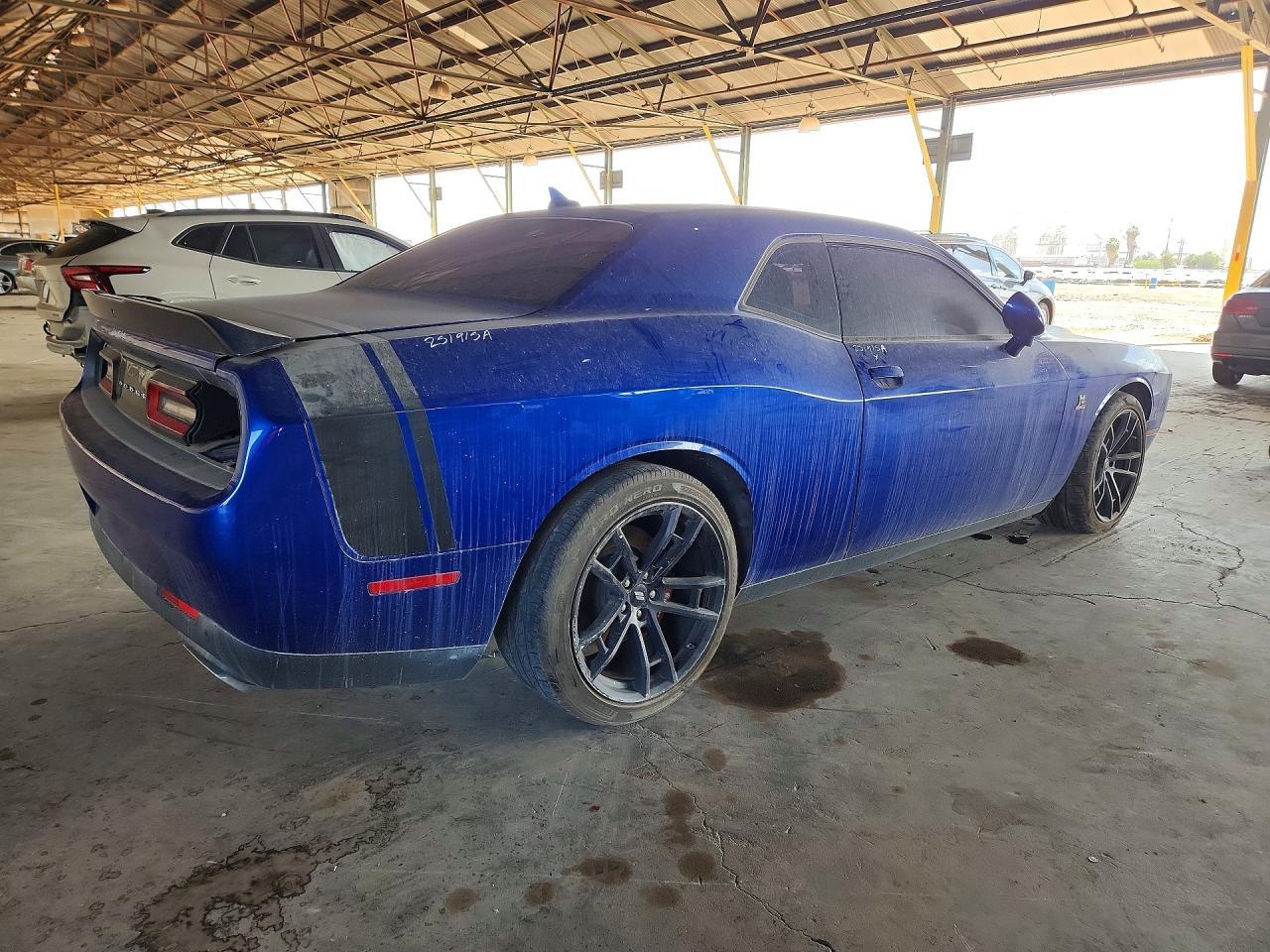 2018 Dodge Challenger R - Image 3