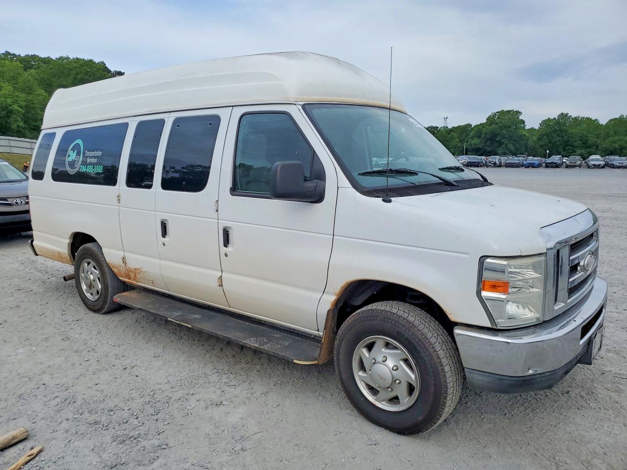 2014 Ford Econoline E250 Van - Image 4