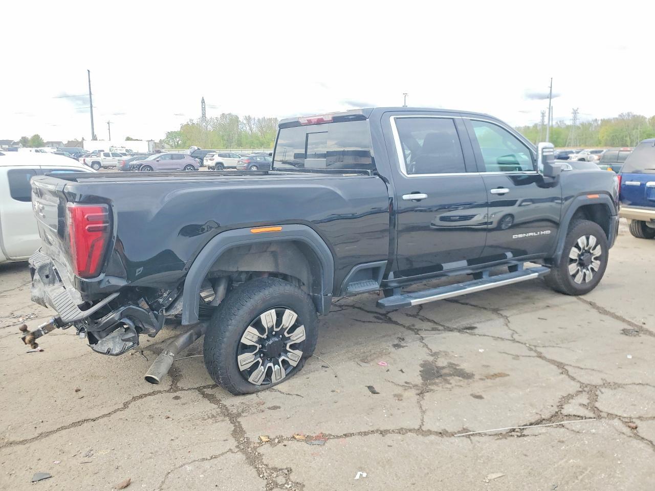 2025 GMC Sierra K2500 Denali - Фото 3