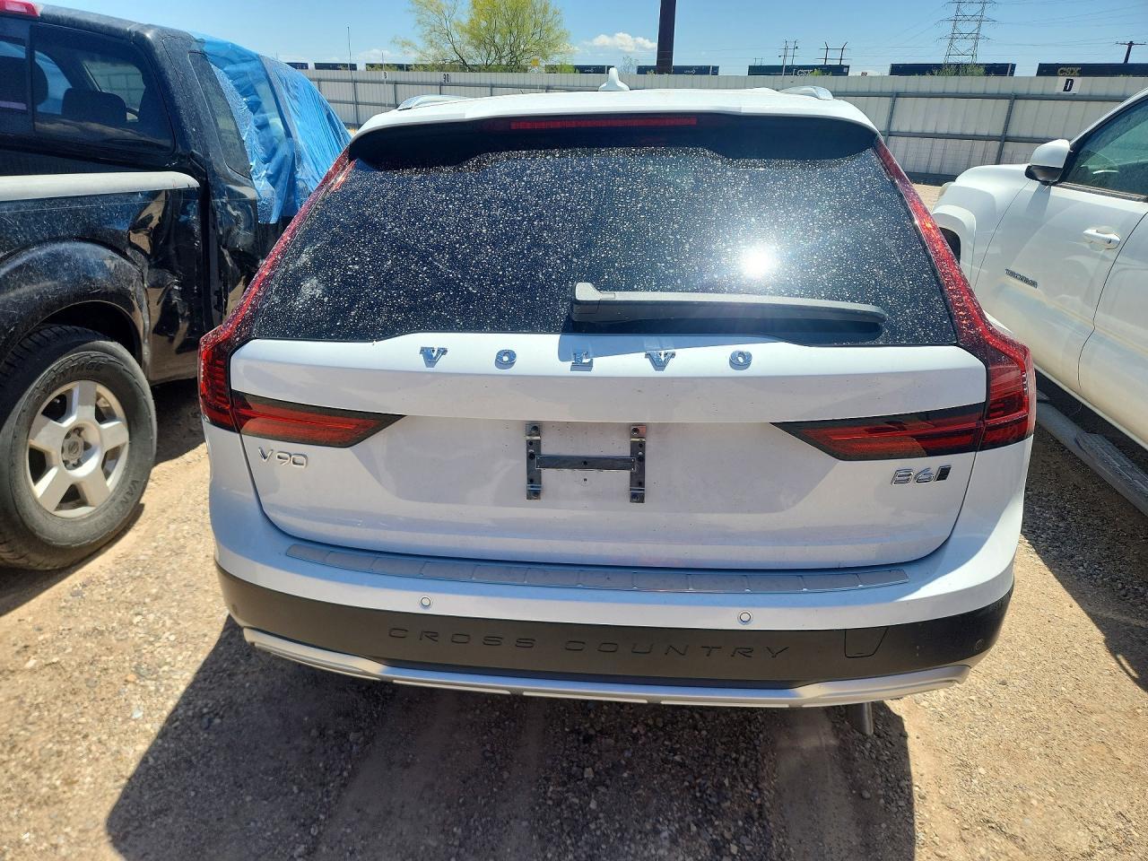 2026 Volvo V90 Cross Country Ultra - Фото 6