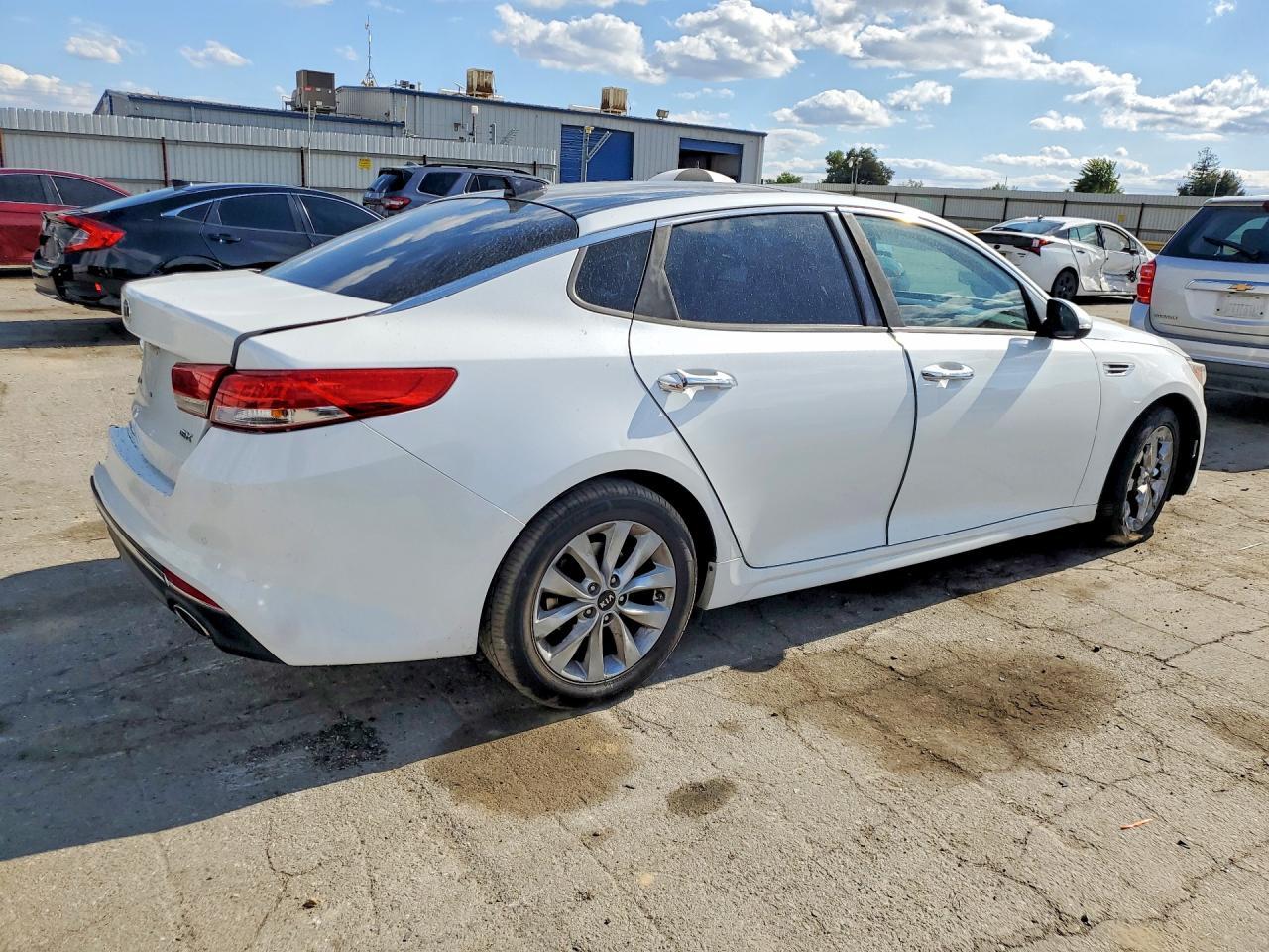 2016 Kia Optima Ex - Фото 3