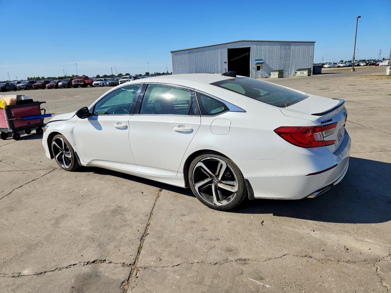 2022 Honda Accord Sport - Фото 2